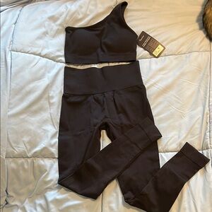 Black One-Shoulder Sports Bra and Leggings Set